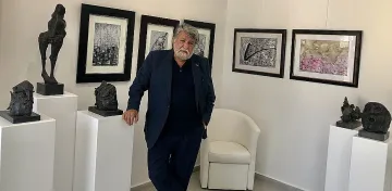 Вежди открива галерия в София