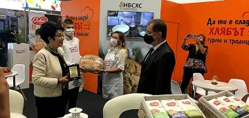 Министър прави крачка към 9% ДДС за храните