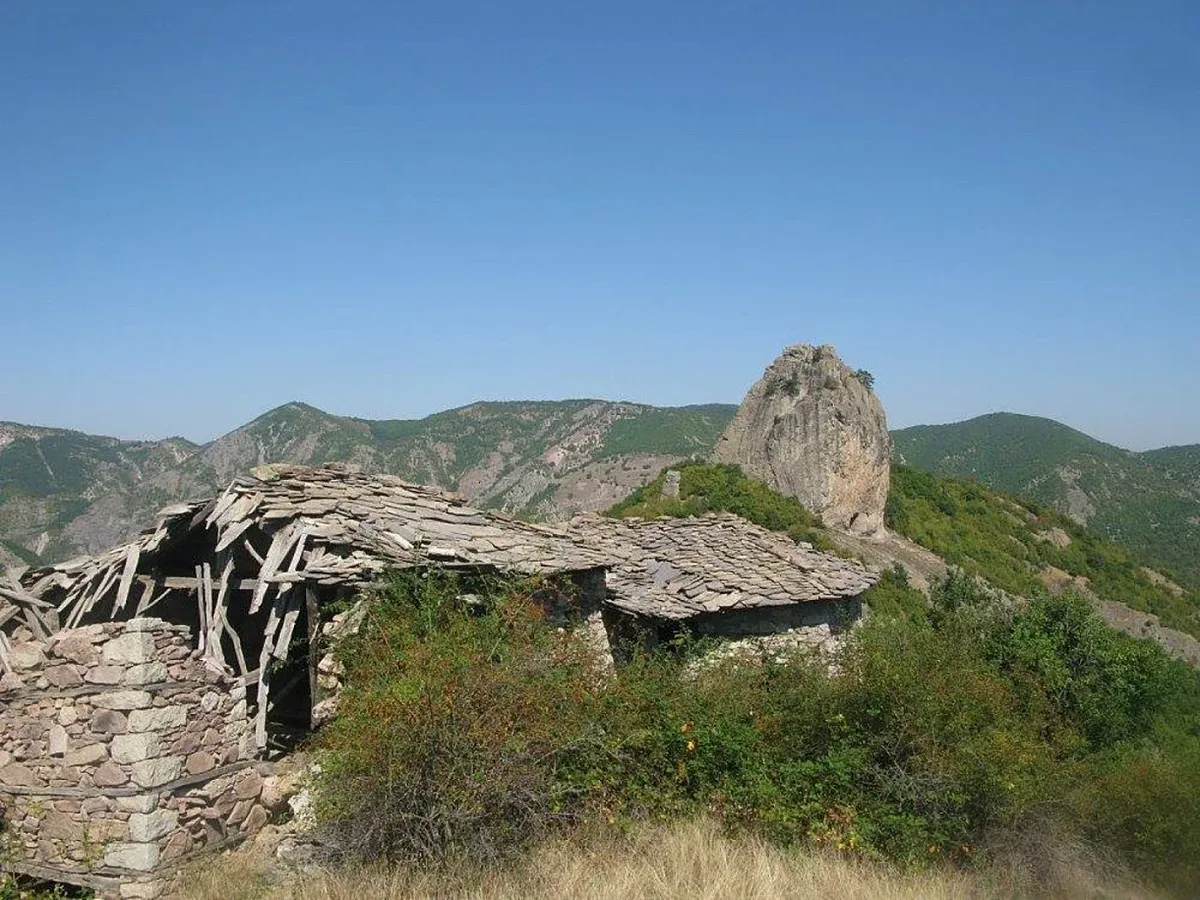 Саръкая - най-мистичната скала в Родопите
