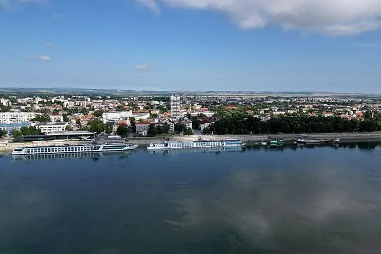 Украйна строи мост над Дунав. Нов път до България и Турция