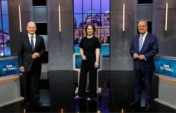 Лашет vs. Шолц: Целият свят гледа Германия