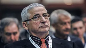 Вадил пистолет се натиска за шеф на футбола ни