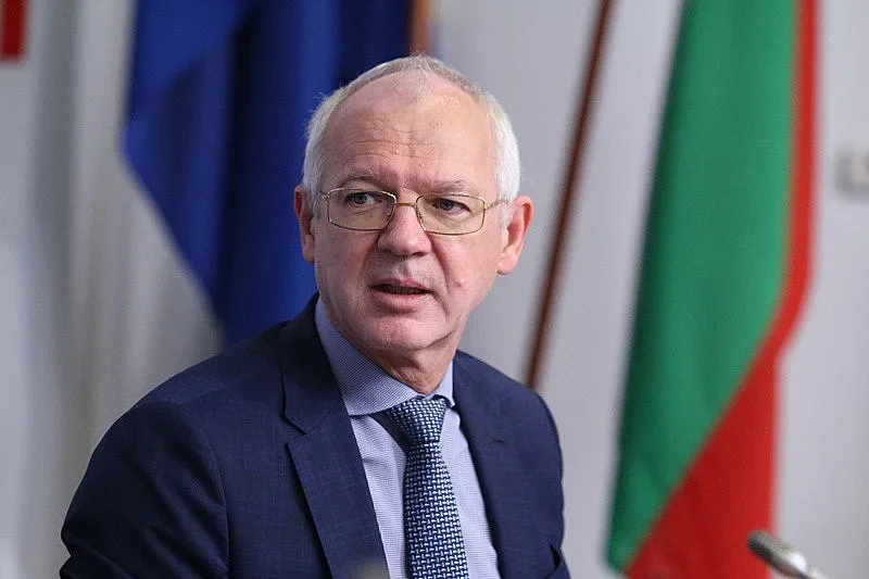 Велев за тока: Бързо вземете мерки, страда не само бизнесът!