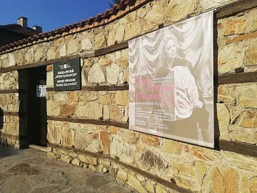 Кметът на Казанлък уважи премиерата на "Седем седмици в Париж“