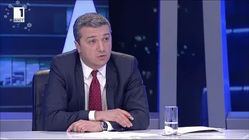 Остър Драгомир Стойнев: БСП избра Радев. Пита го за Петков