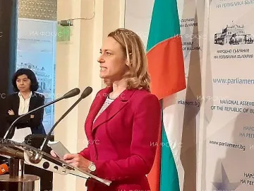 Ива Митева пак ще е кандидат за депутат, но за последно