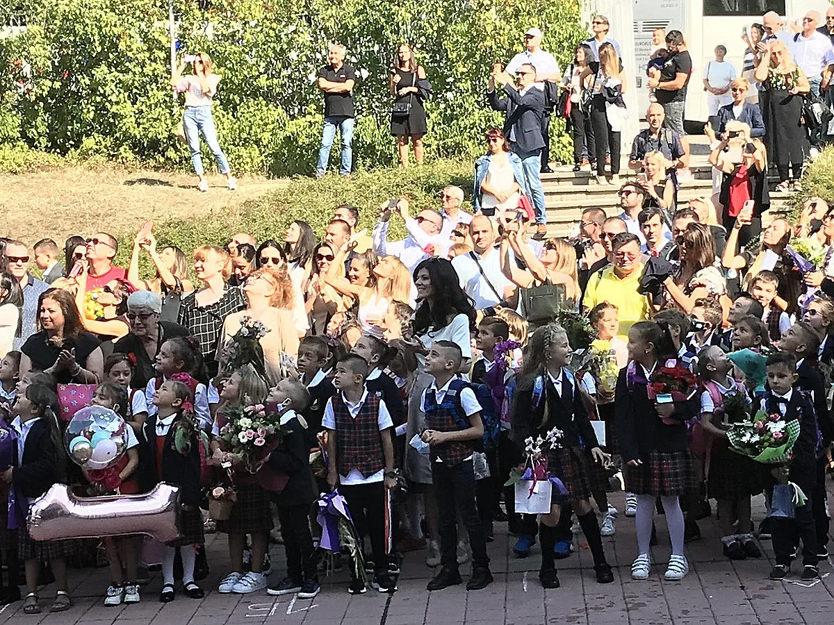 Благословия от патриарх Неофит за децата в Италианския лицей