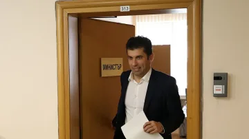 Прави ли партия? Говори Кирил Петков