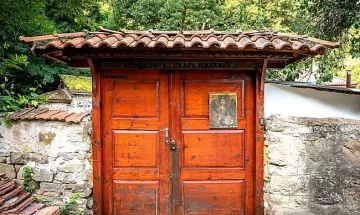 Скандал. Тъмен субект влиза във Фермата