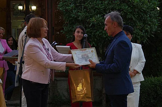 Тържествено награждаване и благодарности на дарителите в Казанлък