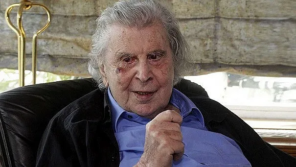 Гърция се прощава с Микис Теодоракис