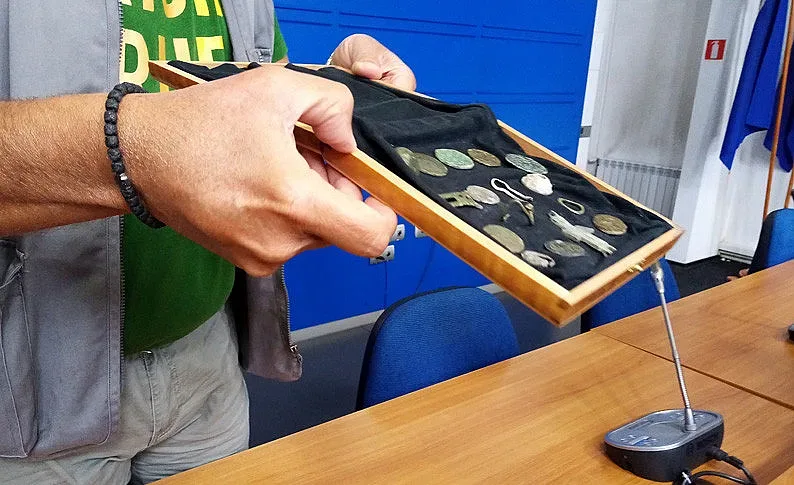 Загадка! Некропол от шест мавзолея в Перперикон