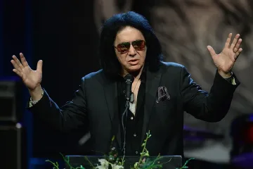 Втора легенда на KISS заразен с ковид
