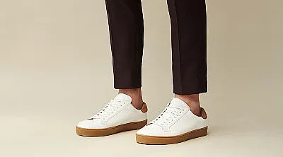 Как се почистват бели кецове?