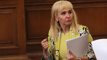 Омбудсманът иска психолози да спасяват децата