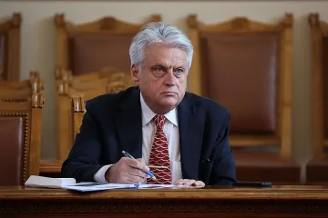 Мигрантите идват. Драма с оградата