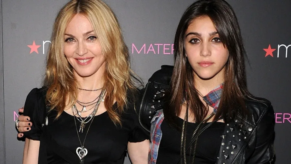 Компания позлати дъщерята на Мадона. Какво рекламира?