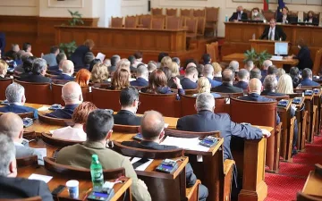 Депутатите обсъждат актуализация на бюджета и новите пенсии