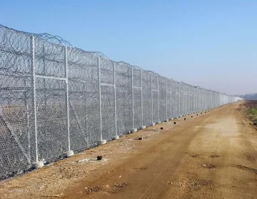 Гърция завърши 40-километрова ограда на границата с Турция