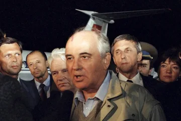 Пучът в Москва. Минаха 30 години