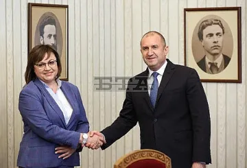 Нинова при Радев. Къде е ключът към кабинета