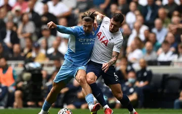 Най-скъпият отбор в историята, който яде бой