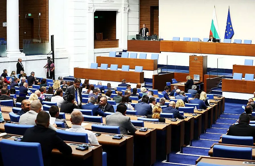 Окончателно! Дерибеите на Доган аут от шефските места в комисии