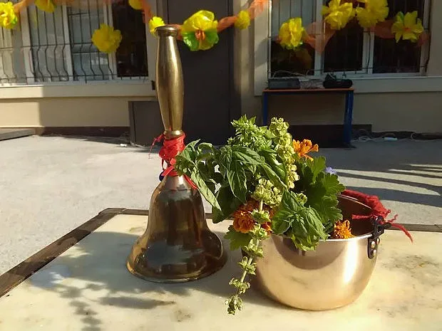 МОН с два варианта за началото на учебната година