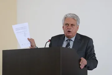 Рашков с намеци за дипломата на Гешев