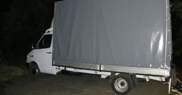 Полицията подгони нови вълни бежанци, има талибани