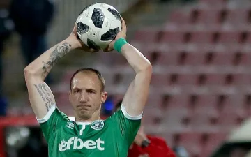 Ще играе ли капитанът на Лудогорец във Фенербахче?