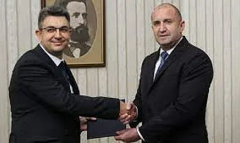 Краен срок 17 ч.: Папката с мандата отива на „Дондуков” 2