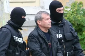 Кой е свидетелят срещу Килърите, по когото стреляха