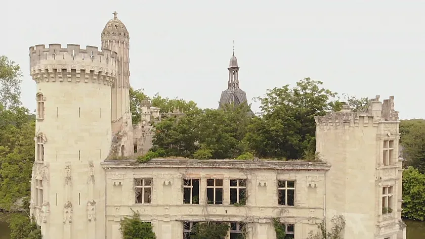 Ето как може да си купите замък във Франция