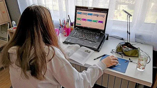 Онлайн обучението задълбочи неравенството