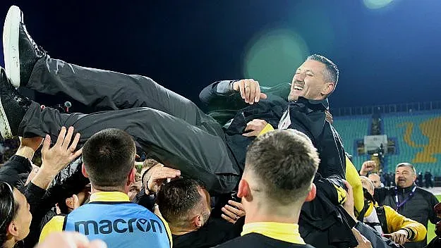 Новият треньор на ЦСКА пристигна у нас!