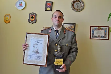 „Армеец“ връчи приза „Сава Муткуров“  на отличника на НВУ