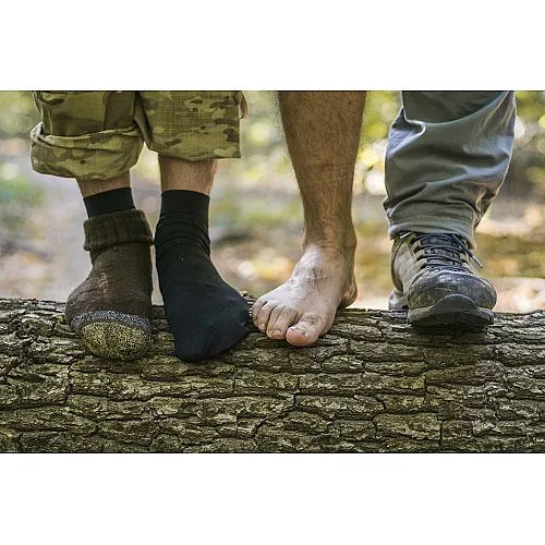 Виц: Тези маратонки дишащи ли са?