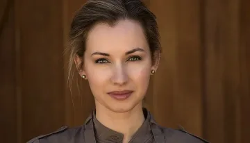 Загина Боряна Стробъл - българката в "Тесла"