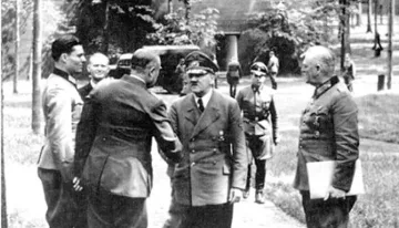 Човек или дявол! Хитлер оцелява в над 10 атентата