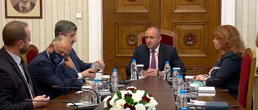 Демократична България: Няма тема за персоните, а за политиките