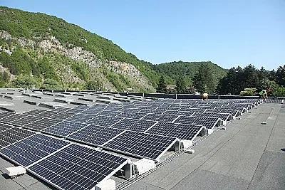 Геотрейдинг с две фотоволтаични централи в София и Етрополе