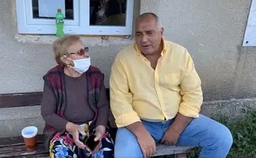 Борисов за Радев - колко му занесоха в торбичката?