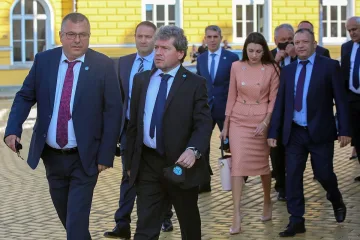 Партията на Слави започва разговори за кабинет
