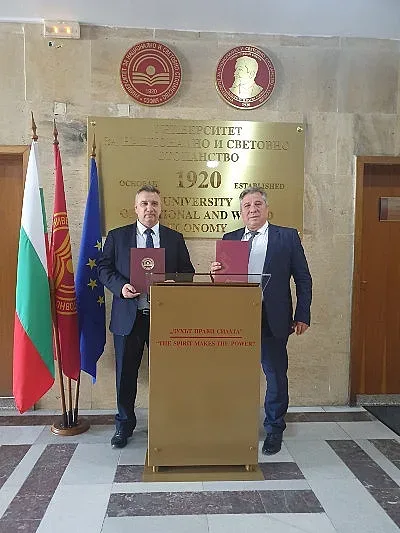 Ректорите на ТрУ и УНСС подписаха споразумение за сътрудничество