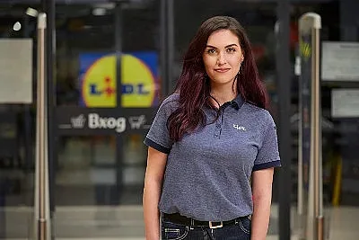 65% от учениците биха работили през лятото според Teen Station