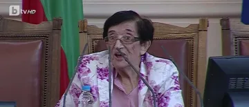 Мика Зайкова скастри Десислава Атанасова