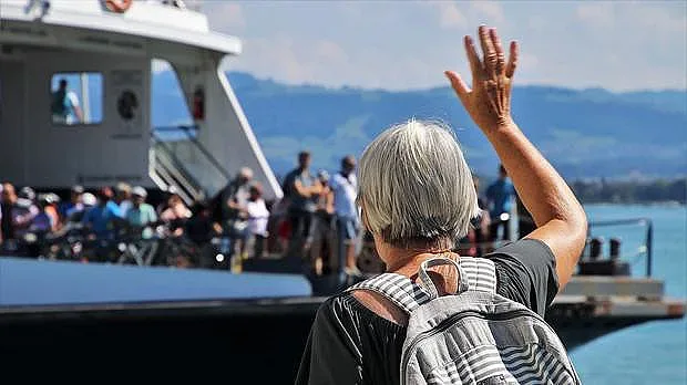 Опашки се извиха пред гръцките фериботи