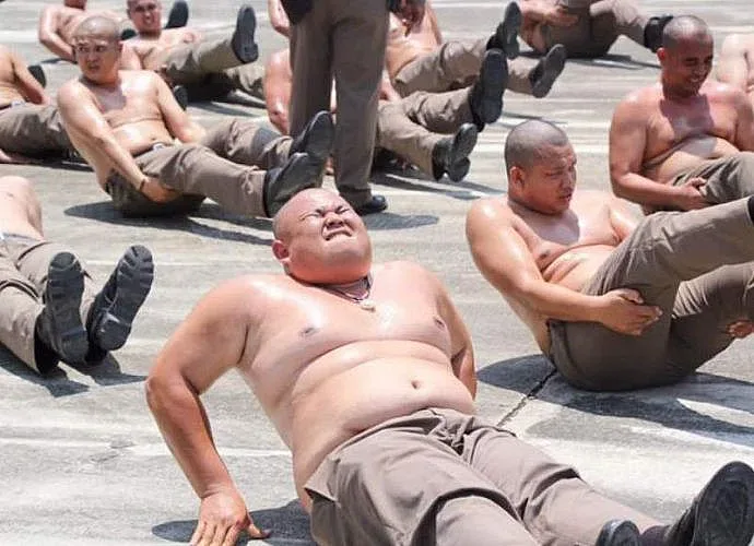 Виц: 7 дни диета преди морето