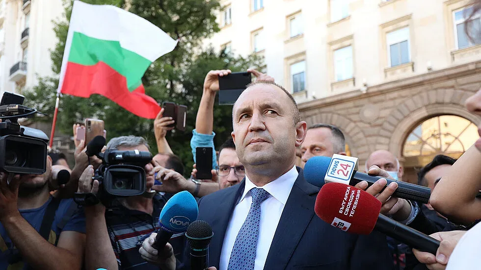 Радев: Имаше опит за похищение на правовата държава